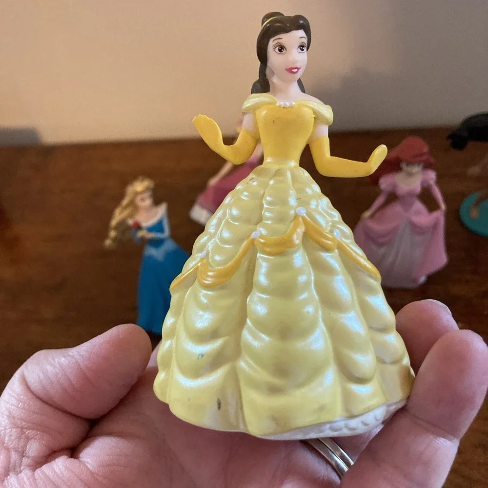 DISNEY STORE Princess PVC Figure Lot of 8 Cake Toppers